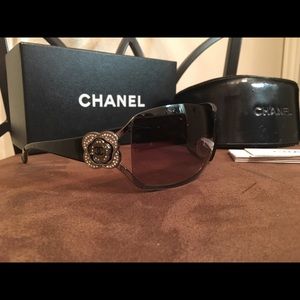 🎉SOLD🎉 Chanel sunglasses